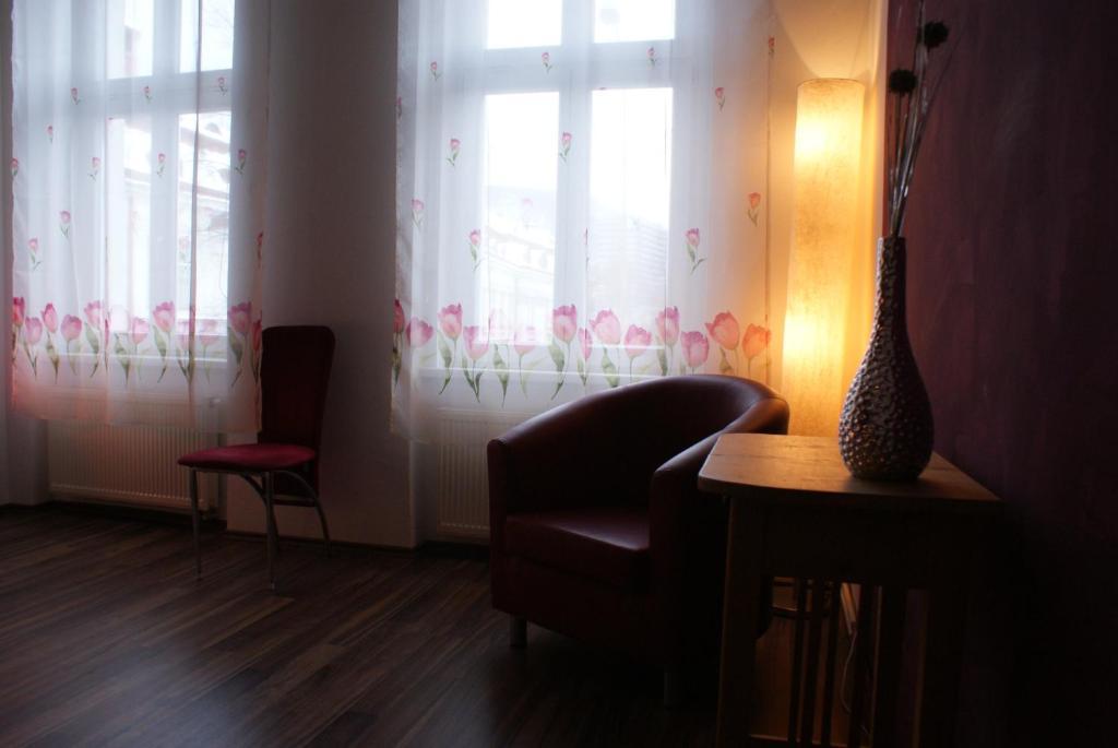 Apartmany Galeta Karlsbad Zimmer foto