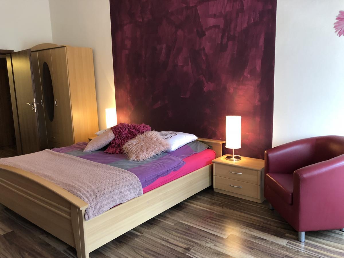 Apartmany Galeta Karlsbad Exterior foto